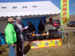 ���{����